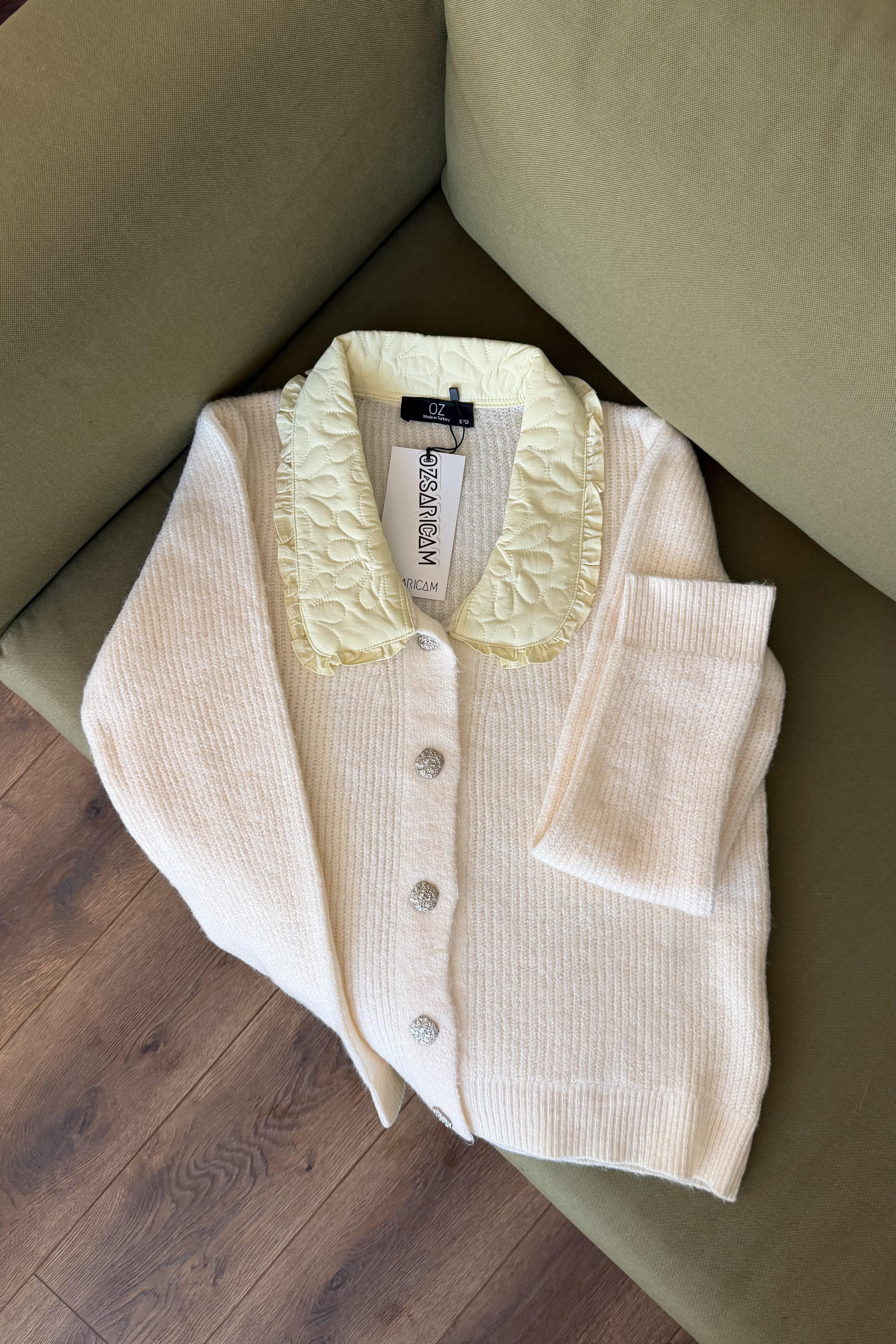 Essie Aksesuar Düğmeli Hırka - Ekru 