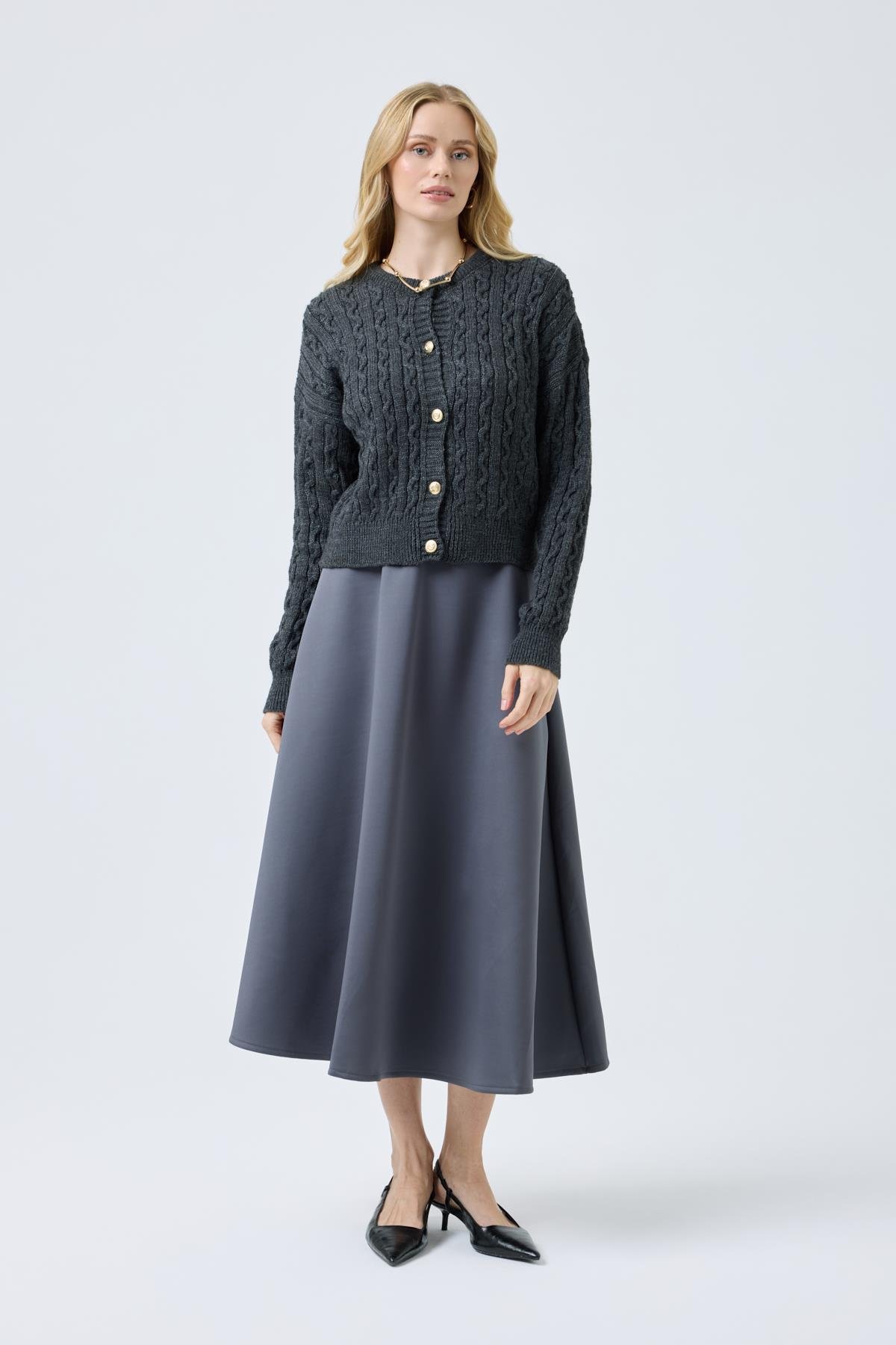 Hazel Saç Örgülü Gold Düğmeli Hırka - Antrasit 