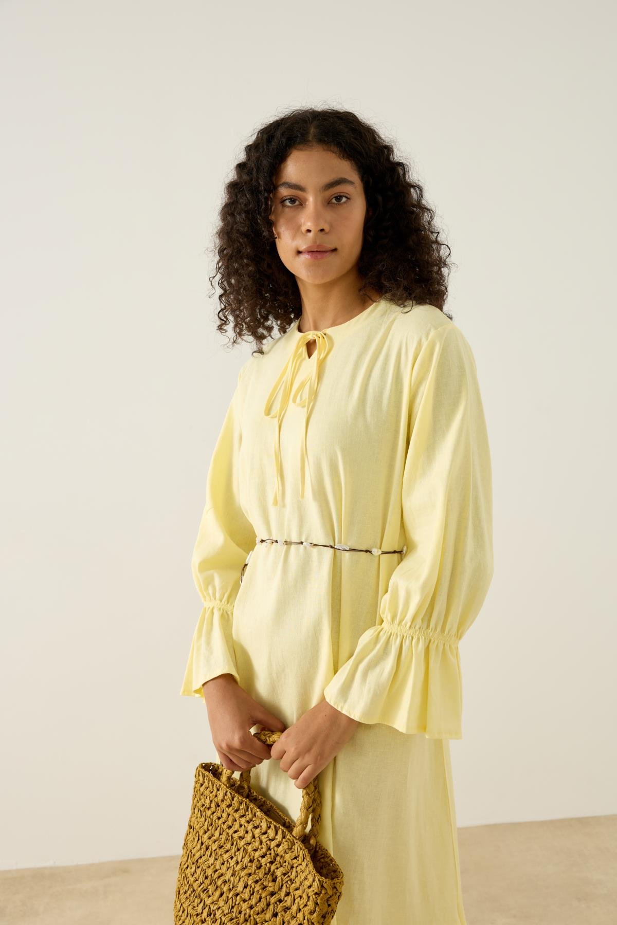Isolde Kemerli Keten Elbise  - Sarı 
