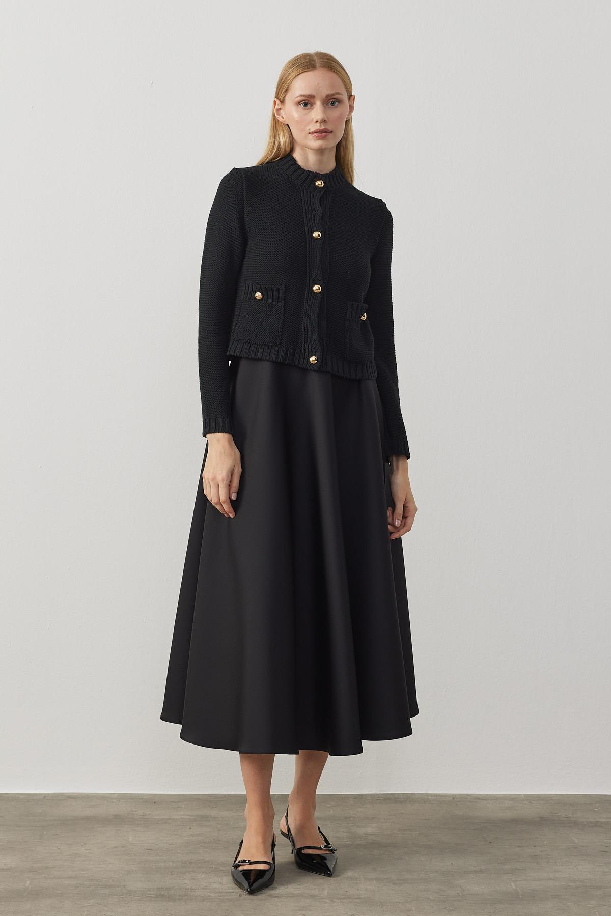 Karen Metal Düğmeli Cepli Hırka - Siyah