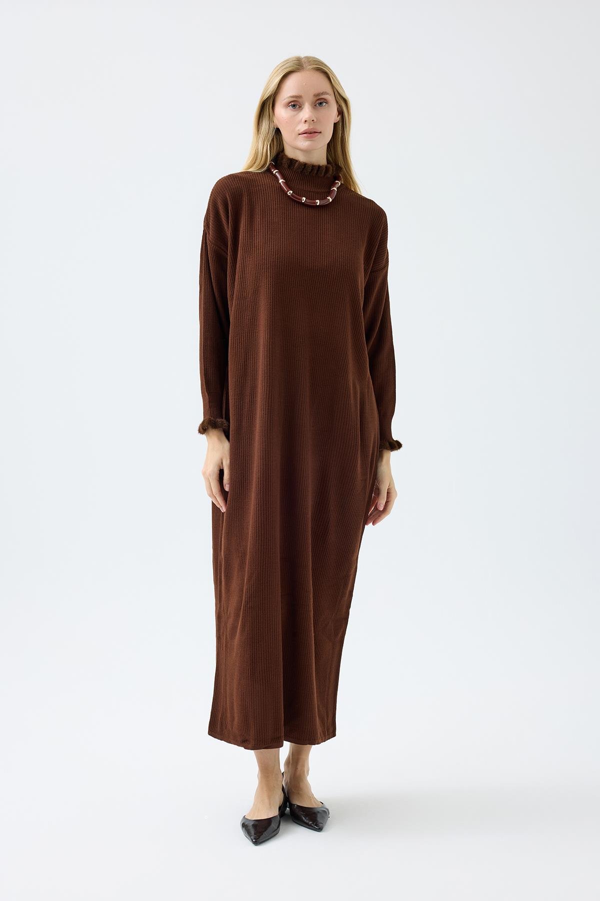 Laura Fitilli Tüylü Elbise - Kahverengi 