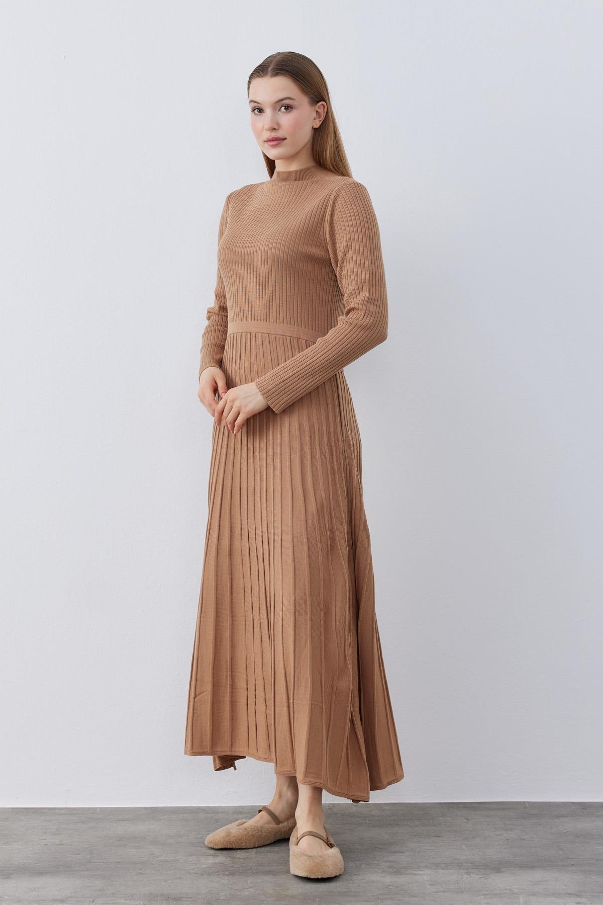Mabel Pilise Detaylı Fitilli Elbise - Camel 