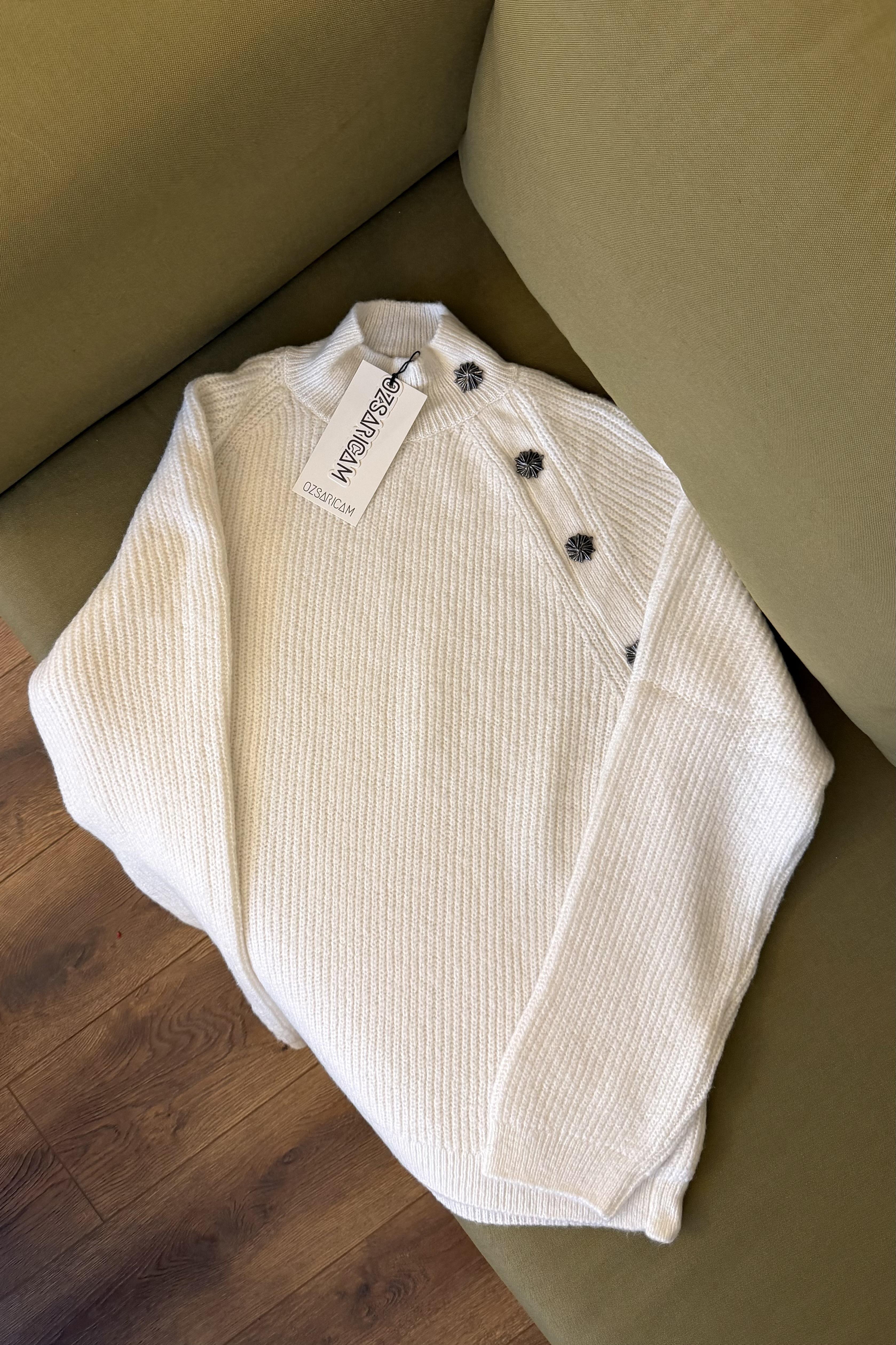 Marisol Balıkçı Yaka Aksesuarlı Kazak - Beyaz