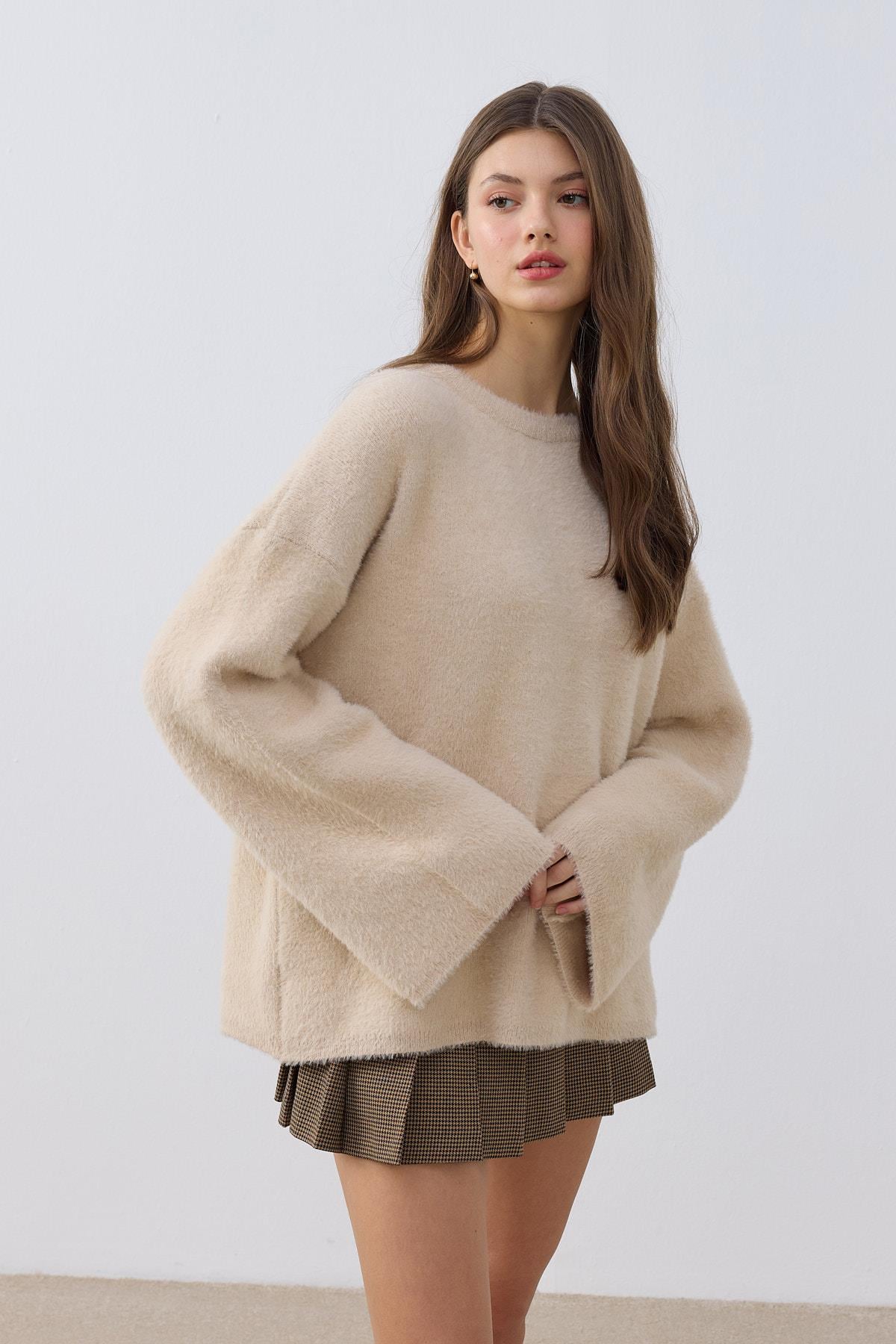 Naia Angora Kazak- Bej