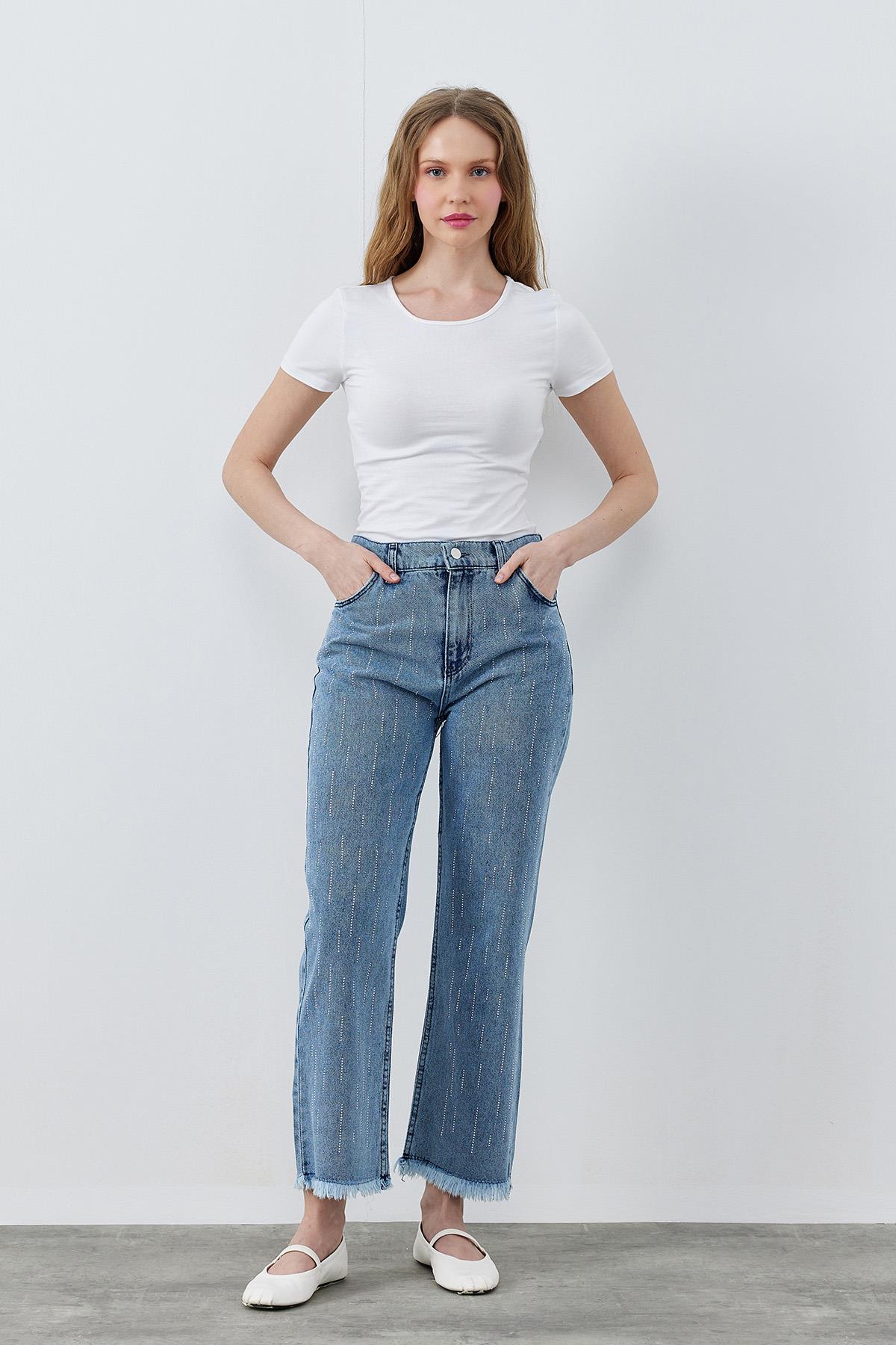 NİLİ TAŞ DETAYLI DENİM PANTOLON - TAŞLANMIŞ MAVİ 