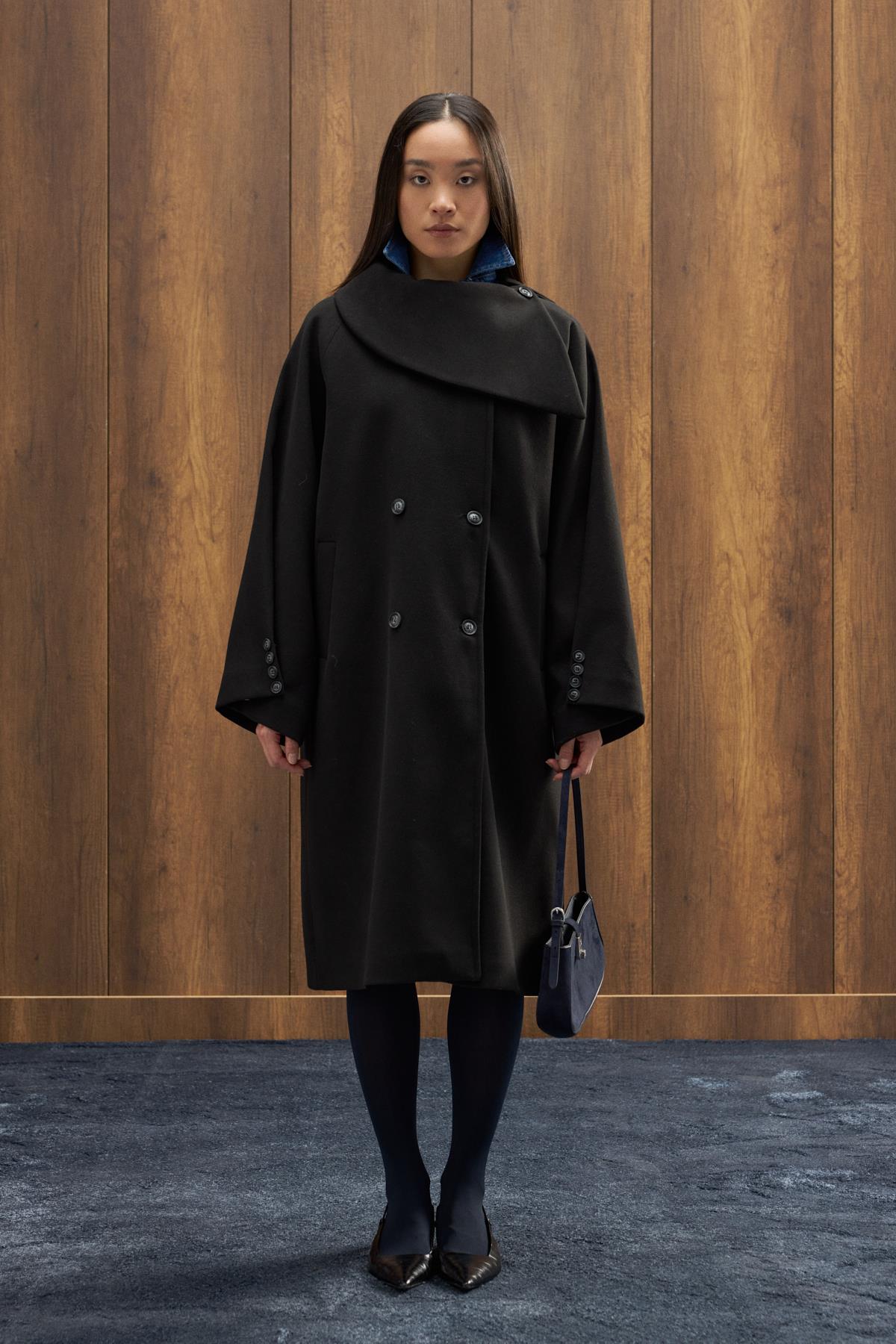 Paradoks Yaka Detaylı Oversize Kaban - Siyah 