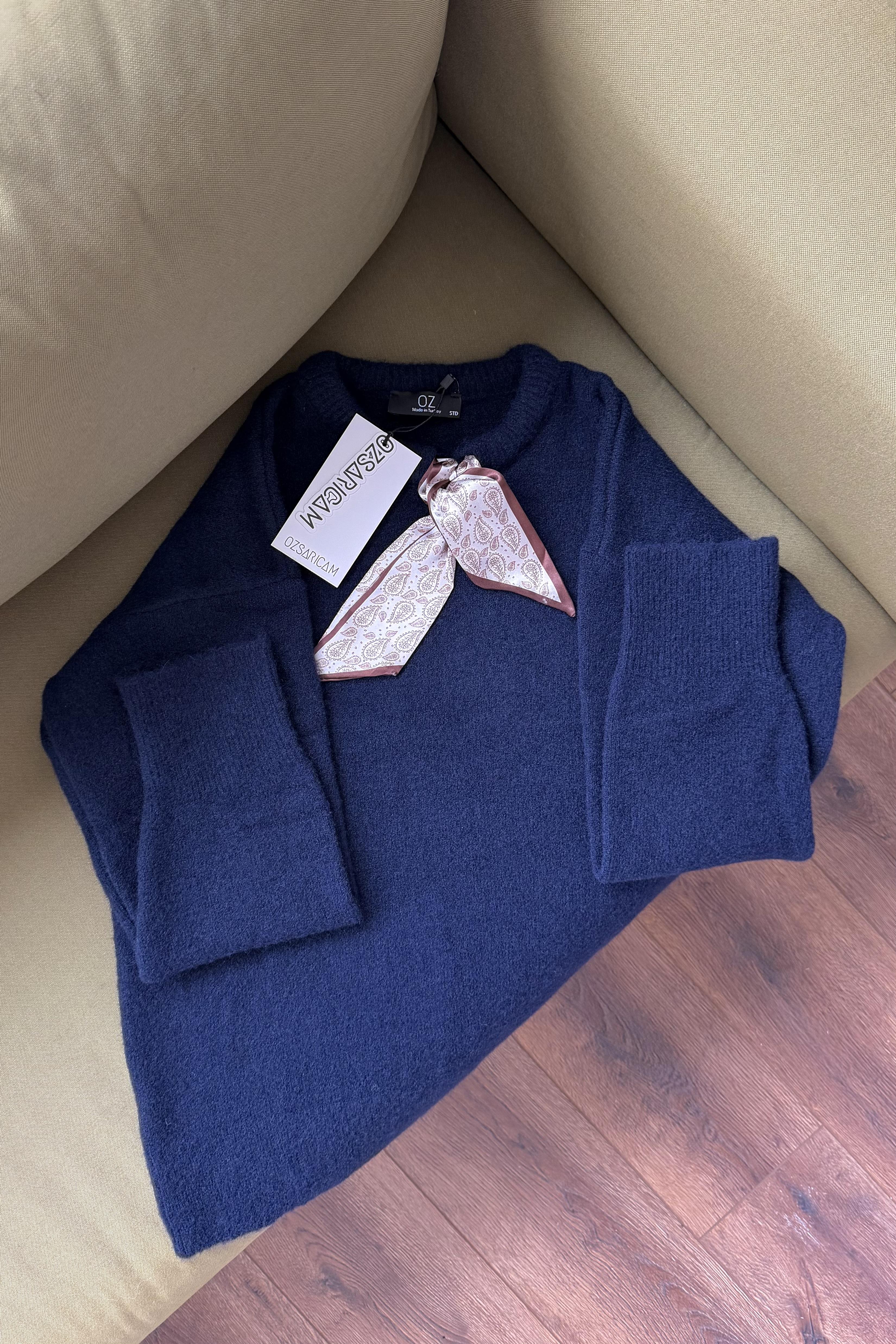 Sicily Fularlı Kazak - Lacivert