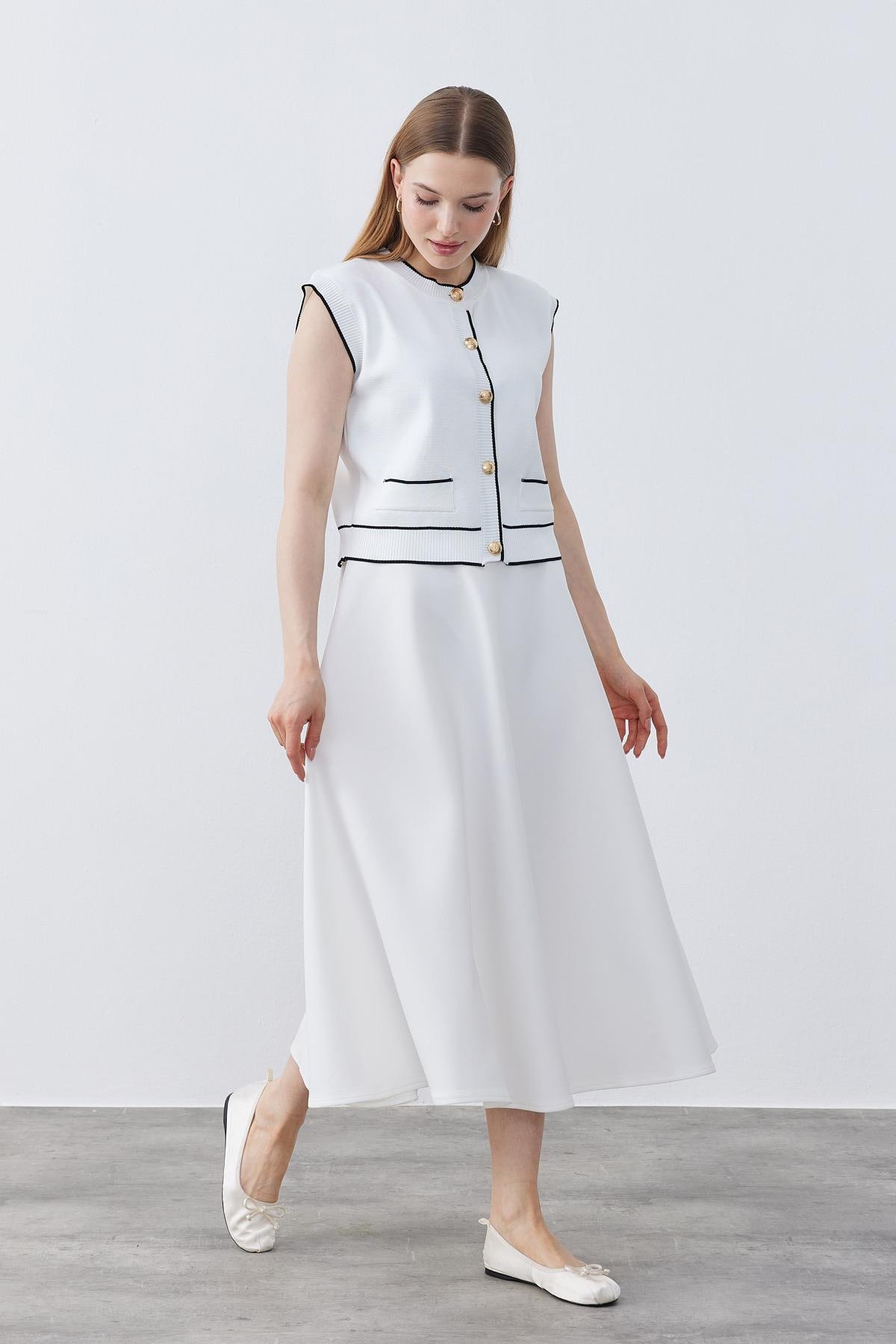 Twila Gold Düğmeli Basic Süveter- Beyaz