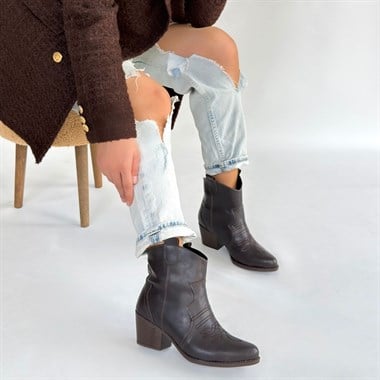 Akver Acı Kahve Cilt Topuklu Bot -Kahverengi