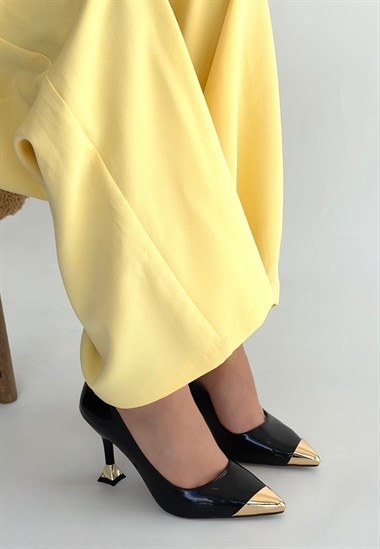 Artem Rugan Topuklu Ayakkabı -Siyah