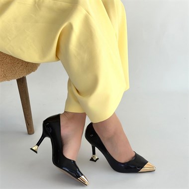 Artem Rugan Topuklu Ayakkabı -Siyah