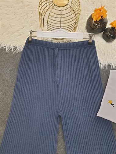 بنطلون فضفاض مضلع بتفاصيل دانتيل - نيلي