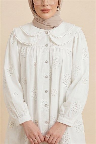 Bebe Yaka Dantelli İnci Ve Taş Detaylı Astarlı Keten Gömlek -Beyaz
