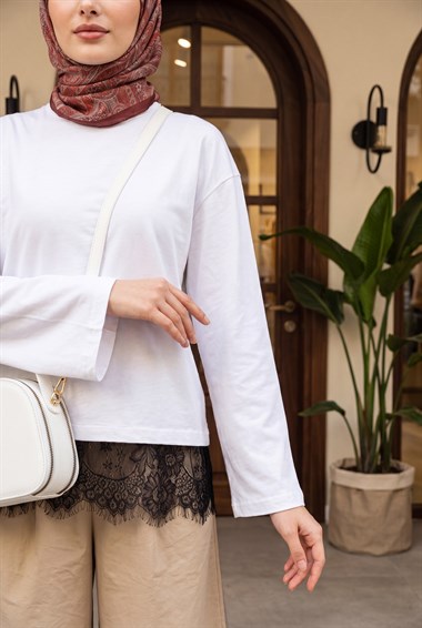 Bisiklet Yaka Eteği Dantel Detaylı Penye Tunik -Beyaz