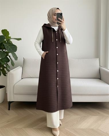 Boydan Düğmeli Kapşonlu Cepli Kapitone Uzun Yelek  -K. Kahve