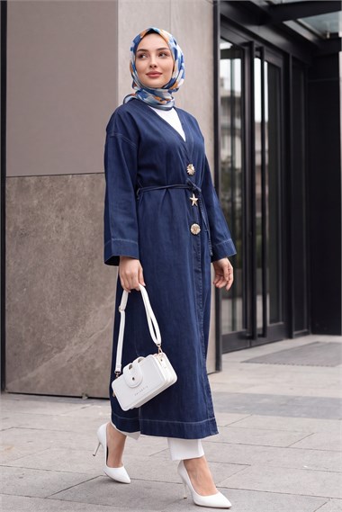 Büyük Broş Detaylı Kemerli Yırtmaçlı Uzun Kot Kimono -Lacivert