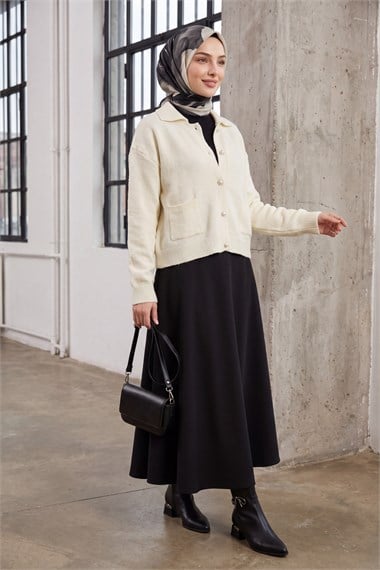 Womens Two-Pocket Shirt-Collar Button-Front Soft Knit Cardigan - Ecru