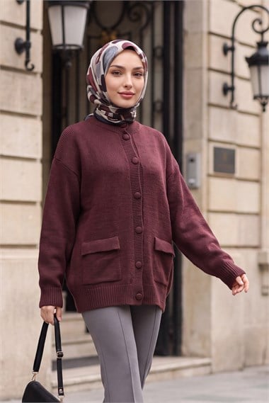 Womens Two-Pocket Mock-Neck Button-Front Relaxed Knit Cardigan - Burgundy
