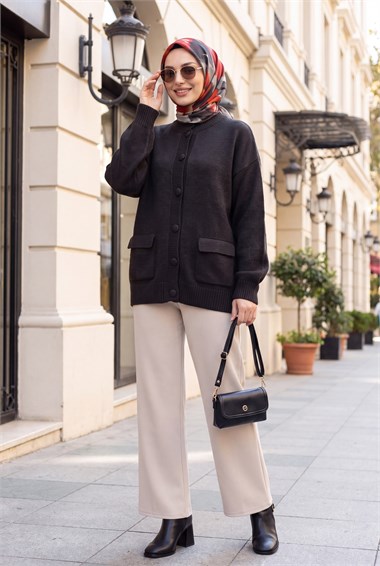 Womens Two-Pocket Mock-Neck Button-Front Relaxed Knit Cardigan - Black
