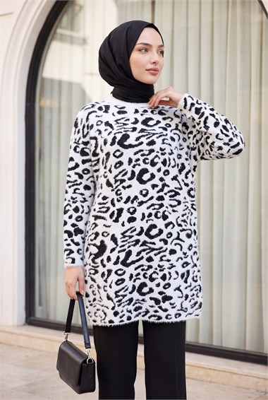 Dik Yaka Desenli Yumoş Triko Tunik  -Beyaz