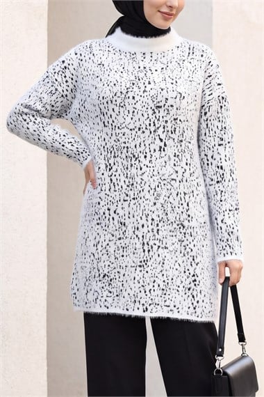 Dik Yaka Desenli Yumoş Triko Tunik  -Beyaz