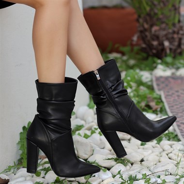 Erita Cilt Topuklu Çizme -Siyah