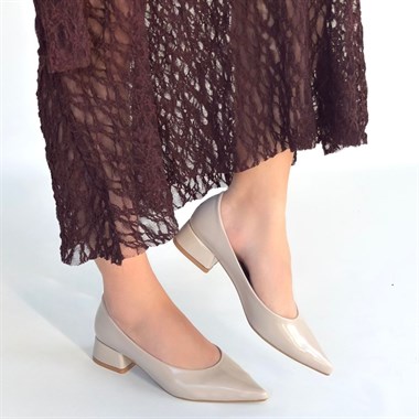 Ferla Rugan Topuklu Ayakkabı -Bej