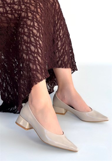 Ferla Rugan Topuklu Ayakkabı -Bej