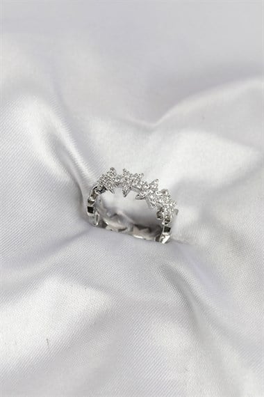 Gümüş Renk Pirinç Sıralı Yıldız Model Zirkon Taşlı Kadın Yüzük