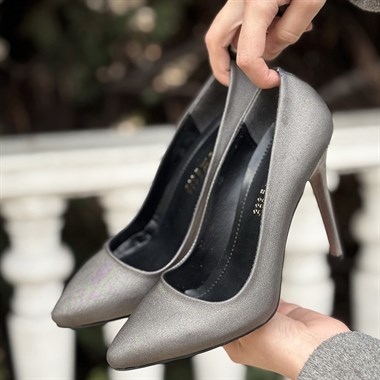 Hillar Saten Stiletto Ayakkabı -Platin