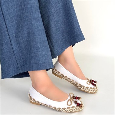 Ilwe Beyaz Cilt Babet Ayakkabı