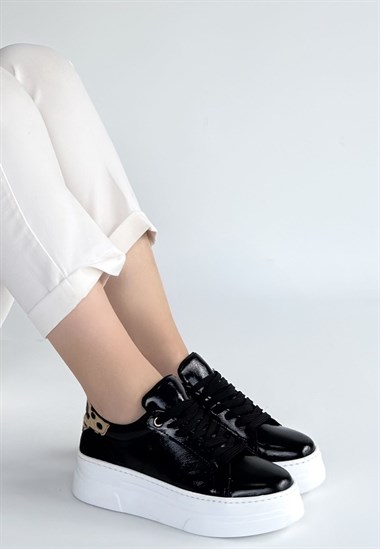 Jetan Rugan Bağcıklı Spor Ayakkabı -Siyah