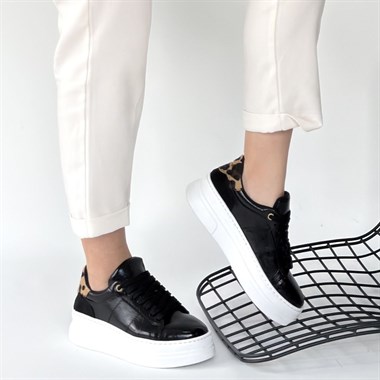 Jetan Rugan Bağcıklı Spor Ayakkabı -Siyah