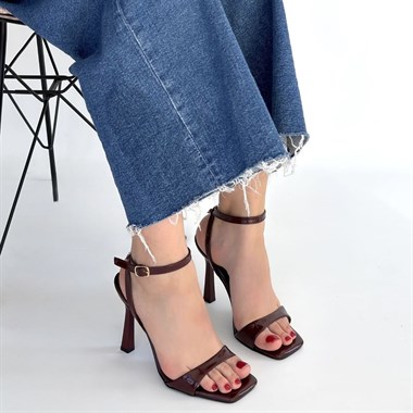 Jowin Rugan Topuklu Bilekten Kemerli Ayakkabı -Bordo