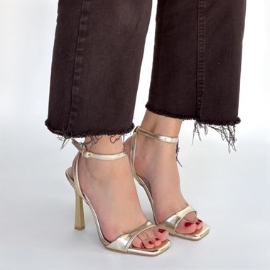 Jowin Rugan Topuklu Bilekten Kemerli Ayakkabı -Gold