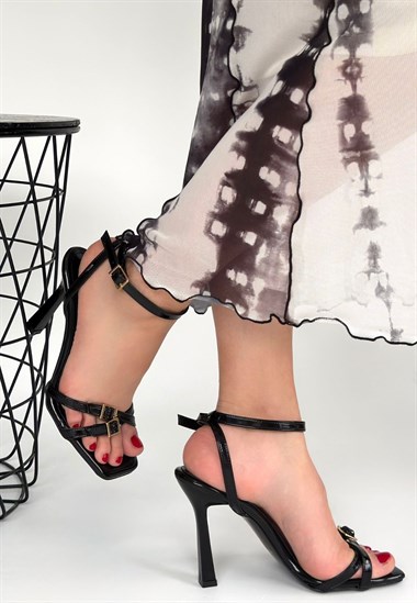 Juste Rugan Topuklu Bilekten Kemerli Ayakkabı -Siyah