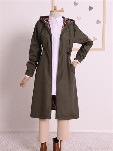 معطف واق من المطر للحجاب مع جيوب جانبية - مموه