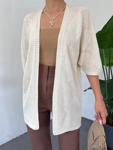 Kare Desenli Yarasa Kol Hırka  -Ekru