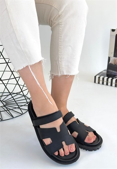 Kooni Nubuk Terlik -Siyah