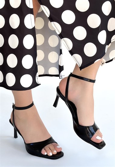 Lenya Rugan Topuklu Ayakkabı -Siyah