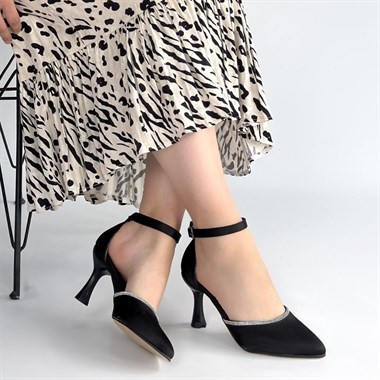 Mejja Saten Topuklu Ayakkabı -Siyah