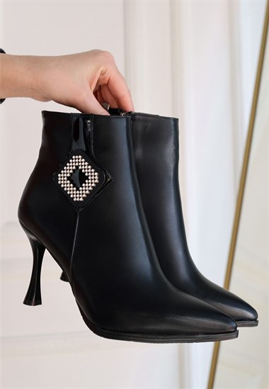 Moose Cilt Topuklu Bot -Siyah