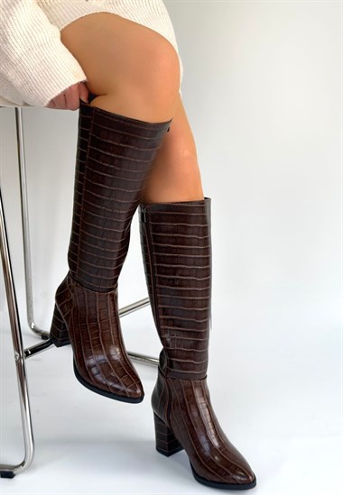 Morena Acı Kahve Desenli Rugan Topuklu Çizme -Acı Kahve