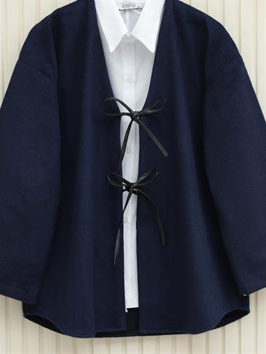 Önü Bağcıklı Oval Kesim Kaşe Kimono  -Laci