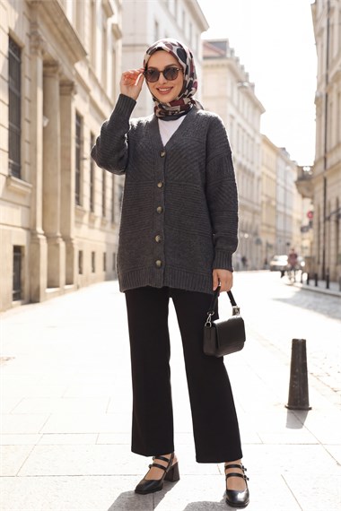 Womens Front Button-Front V-Neck Relaxed Knit Cardigan - Charcoal