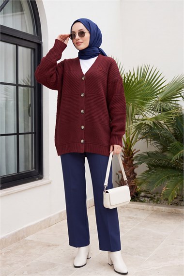 Womens Front Button-Front V-Neck Relaxed Knit Cardigan - Burgundy