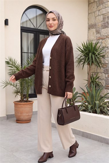 Womens Front Button-Front V-Neck Relaxed Knit Cardigan - Brown
