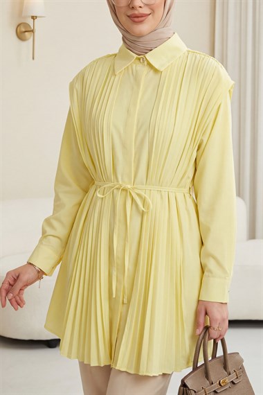 Önü ve Sırtı Pilise Detaylı Gizli Düğmeli Tasarım Gömlek  -Sarı