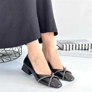 Pety Rugan Topuklu Ayakkabı -Siyah