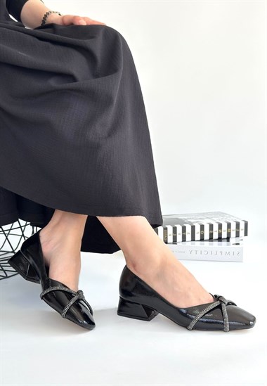 Pety Rugan Topuklu Ayakkabı -Siyah